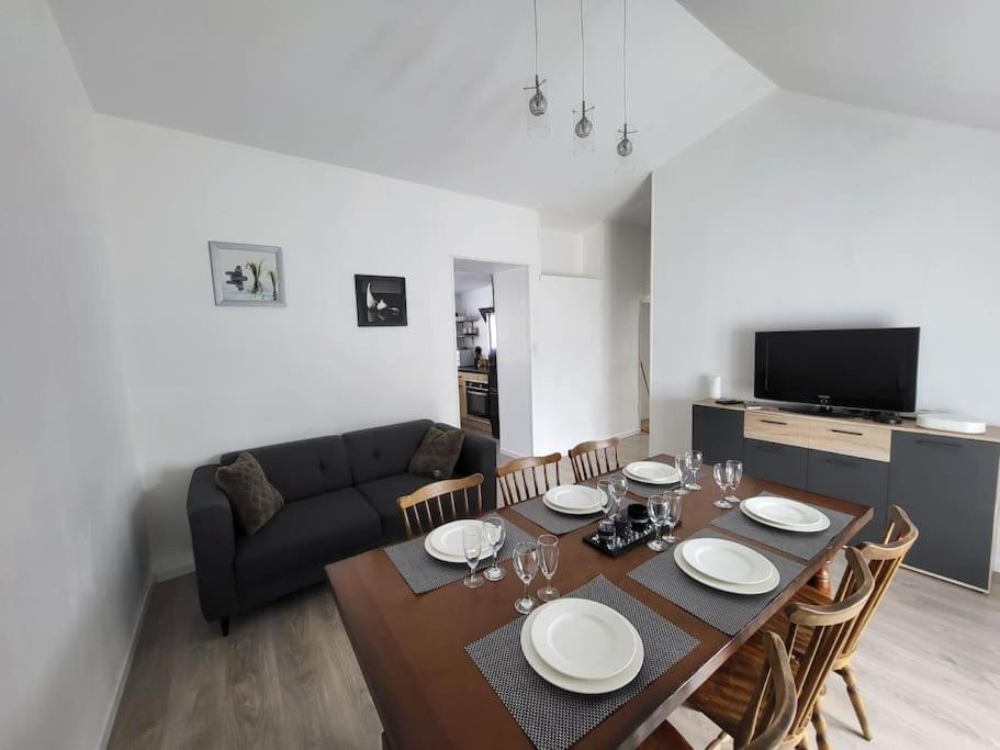 Appartement Proche Des Remparts لونْجورْ المظهر الخارجي الصورة